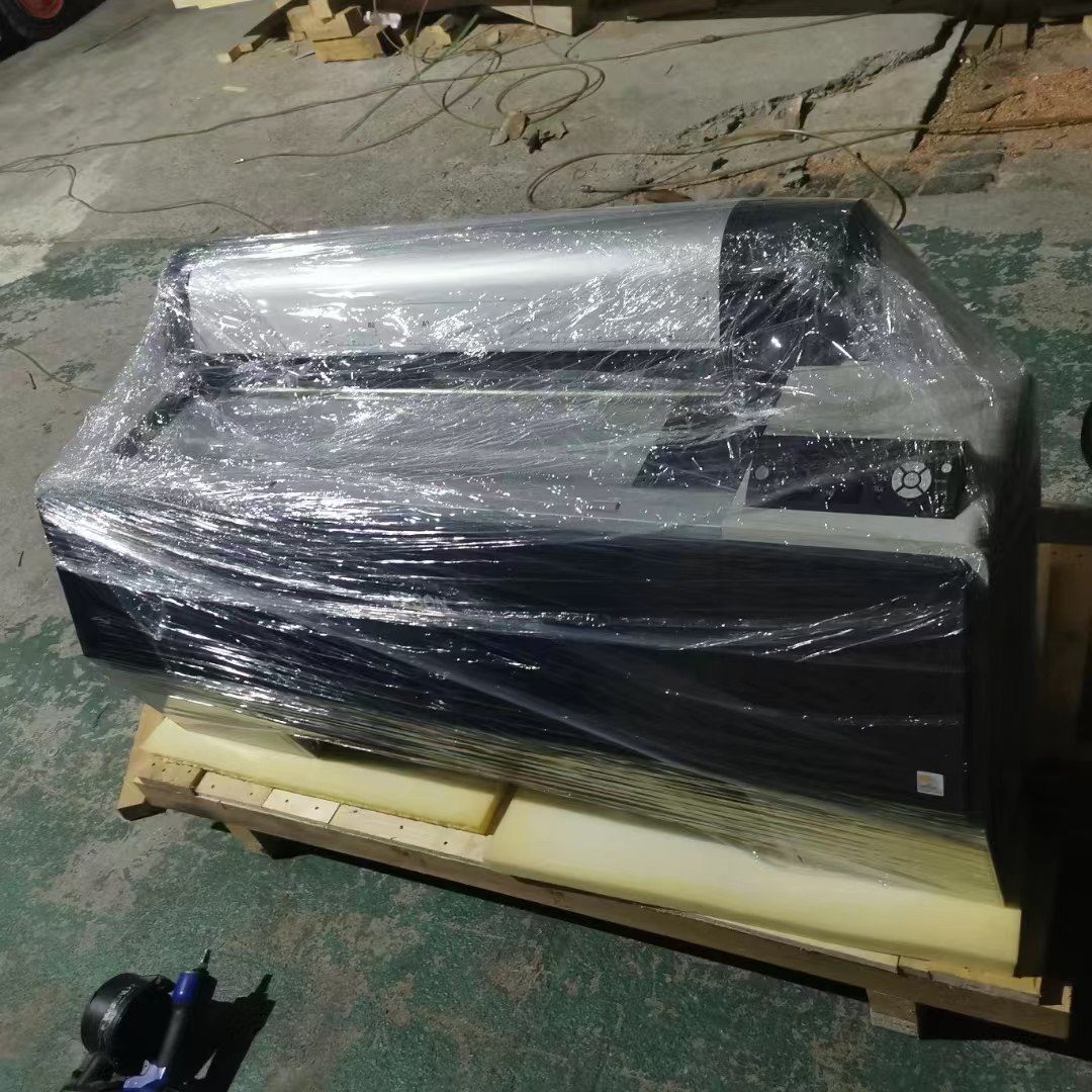 全透明防水菲林打印機打包發(fā)貨，遠(yuǎn)程安裝